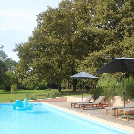 A L'esquirot 住宿加早餐酒店 Gabarret