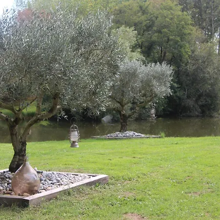 A L'esquirot Bed & Breakfast Gabarret