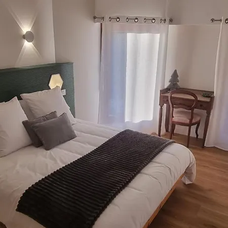 A L'esquirot 住宿加早餐酒店 Gabarret