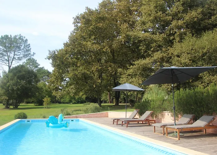 A L'esquirot Bed & Breakfast Gabarret